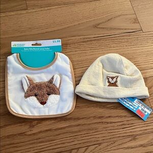 The North Face Fox Bib and Hat Set - White and Tan